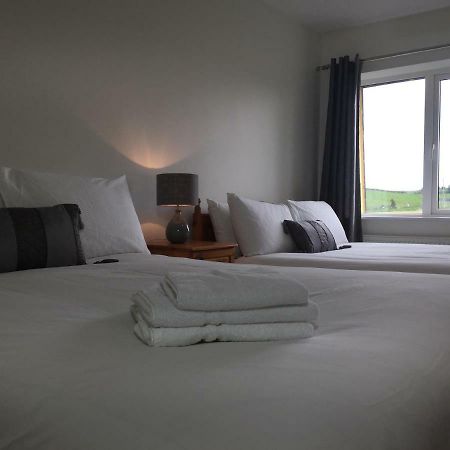 Marty'S Halfway House Hotel Westport Eksteriør billede