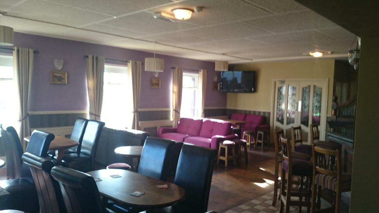 Marty'S Halfway House Hotel Westport Eksteriør billede